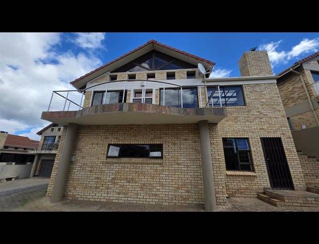 3 BEDROOM HOUSE FOR SALE IN SEEMEEU PARK